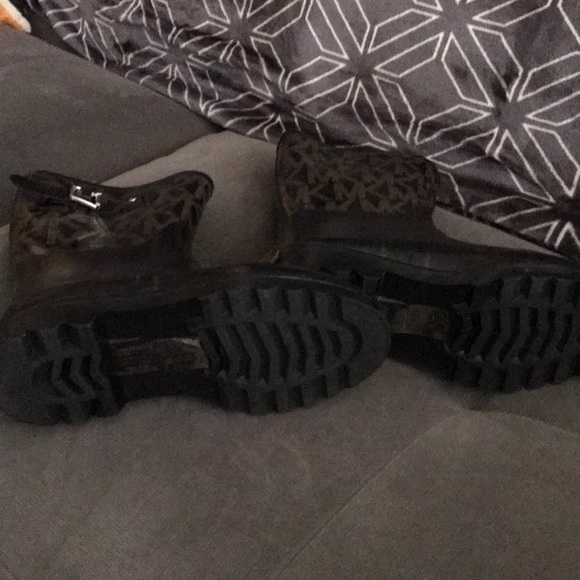 Michael Kors rain boots - Picture 2 of 3